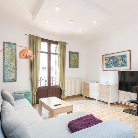 Art Apartment *